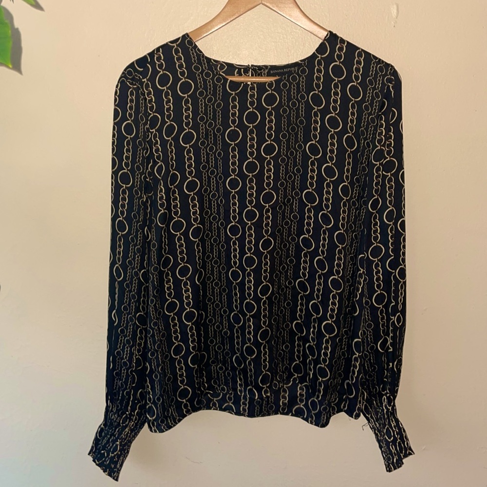 Balloon sleeve chain link design Banana Republic Top